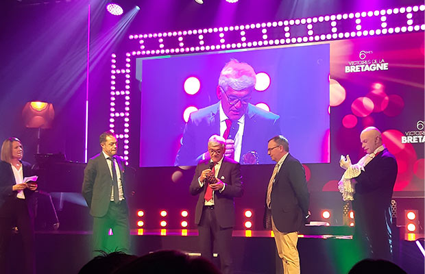 Multiplast reçoit la Victoire de l’Entreprise aux Victoires de la Bretagne ! victoire de bretagne1