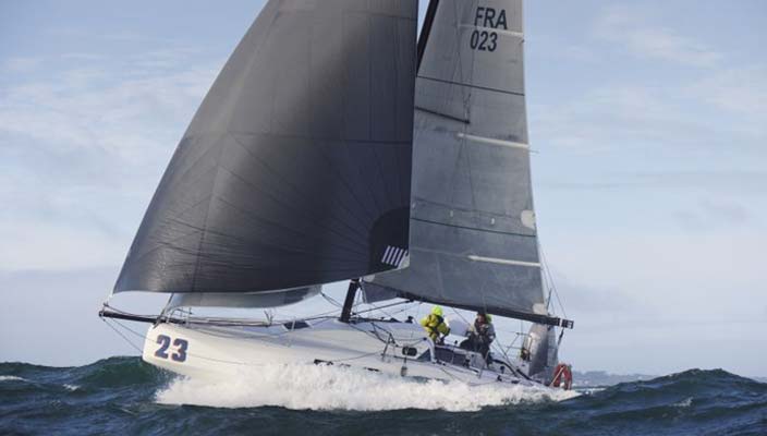 © Anne Beaugé  fast 30 one design